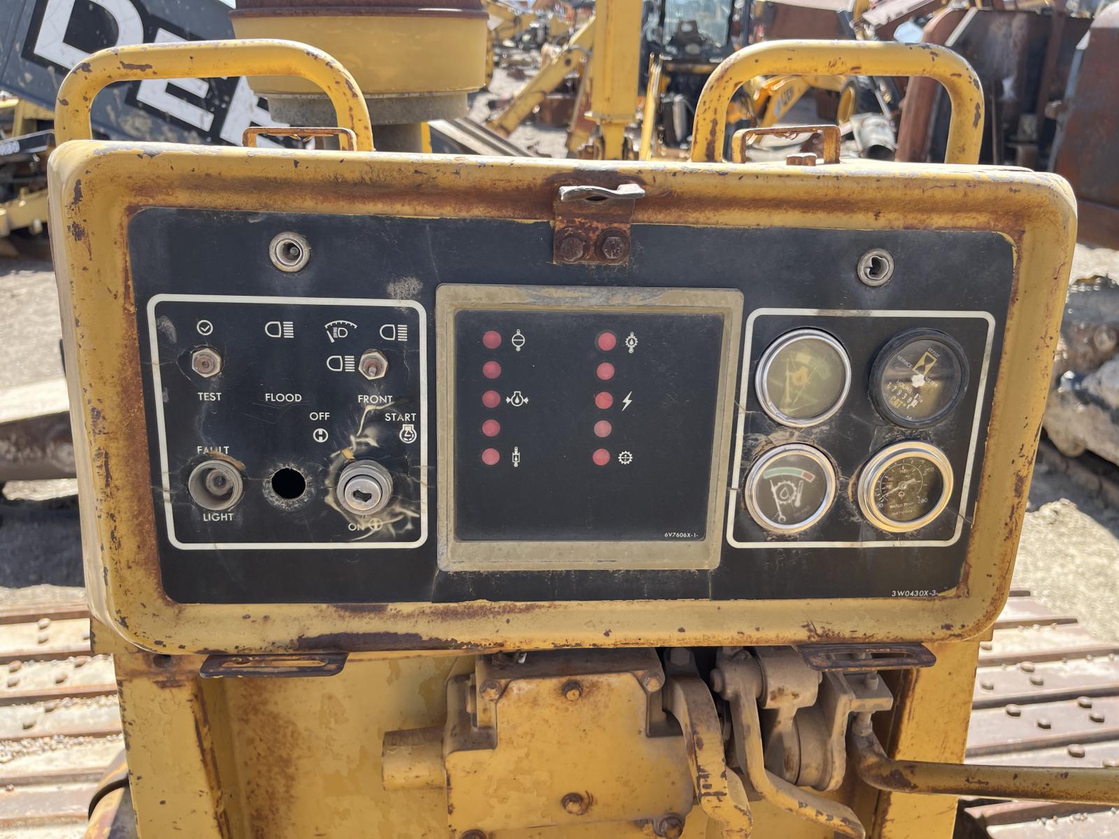 ./imagenes/INVOICE/2019/14386/TOPADOR FRONTAL CATERPILLAR D4H SERIES II (8).JPG